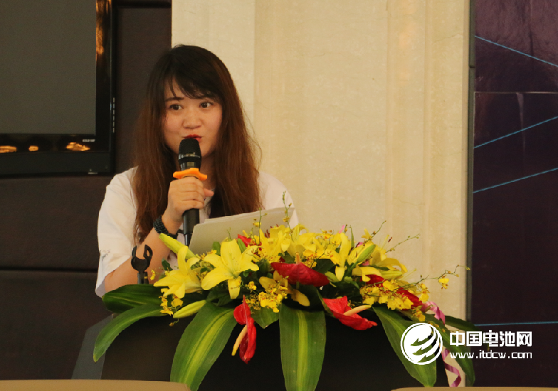 鋰電“達(dá)沃斯”組委會(huì)副秘書(shū)長(zhǎng)耿茜茜