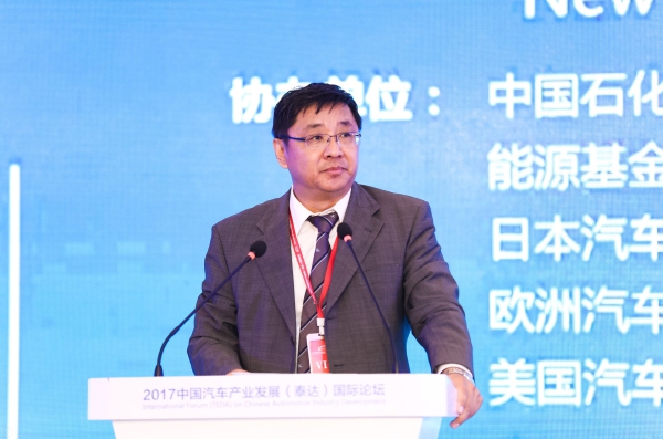 國家發(fā)改委產業(yè)協調司處長吳衛(wèi) 國家發(fā)改委產業(yè)協調司處長吳衛(wèi)