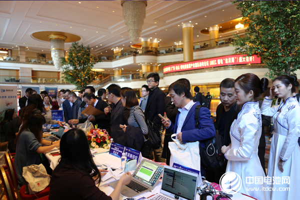 海內(nèi)外嘉賓齊聚汕頭 第5屆鋰電“達(dá)沃斯”論壇22日正式報(bào)到 海內(nèi)外嘉賓齊聚汕頭 第5屆鋰電“達(dá)沃斯”論壇22日正式報(bào)到