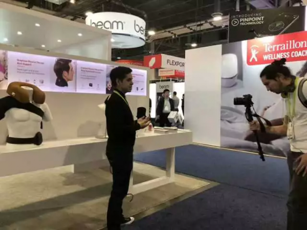 深圳烯旺石墨烯點亮美國CES展  發(fā)熱服亮相冬奧會