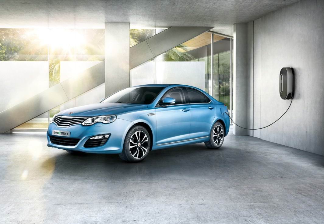 近期銷售好遠(yuǎn)期目標(biāo)高 新能源汽車產(chǎn)銷高增長 近期銷售好遠(yuǎn)期目標(biāo)高 新能源汽車產(chǎn)銷高增長