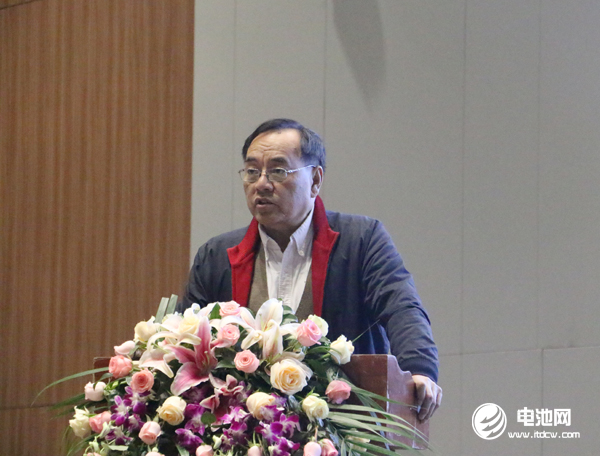 北京大學新能源材料與技術實驗室主任/博士生導師/國務院特殊津貼專家其魯 北京大學新能源材料與技術實驗室主任/博士生導師/國務院特殊津貼專家其魯