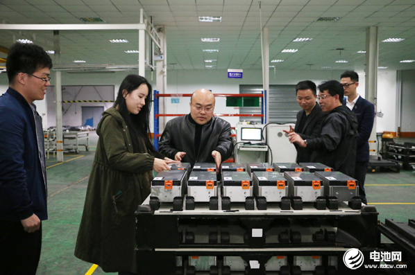 中國電池新能源產(chǎn)業(yè)鏈調(diào)研團一行參觀調(diào)研奇達動力