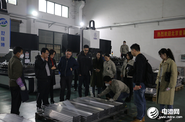 中國電池新能源產業鏈調研團一行參觀調研寶優際 中國電池新能源產業鏈調研團一行參觀調研寶優際