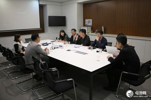 中國電池新能源產(chǎn)業(yè)鏈調(diào)研團(tuán)一行與蜂巢能源相關(guān)領(lǐng)導(dǎo)交流、座談