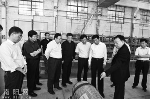 南陽網(wǎng)發(fā)布當(dāng)?shù)仡I(lǐng)導(dǎo)考察照片 南陽網(wǎng)發(fā)布當(dāng)?shù)仡I(lǐng)導(dǎo)考察照片