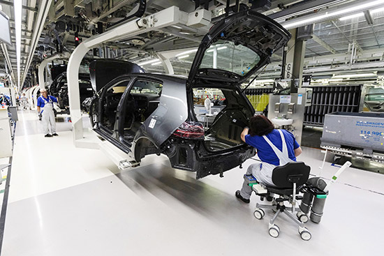 想稱霸電動汽車行業？先得跨過中國這道坎