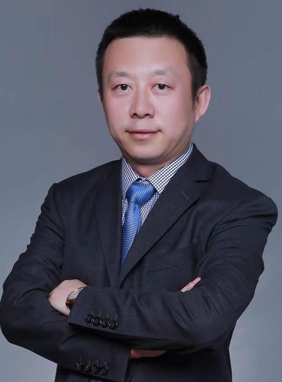 李黔,現任比亞迪股份有限公司董事會秘書及投資處總經理 李黔,現任比亞迪股份有限公司董事會秘書及投資處總經理