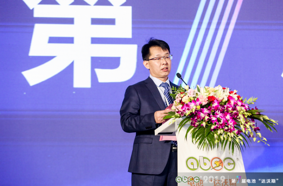 電池“達沃斯”組委會秘書長、中關村新型電池技術創新聯盟秘書長于清教 電池“達沃斯”組委會秘書長、中關村新型電池技術創新聯盟秘書長于清教