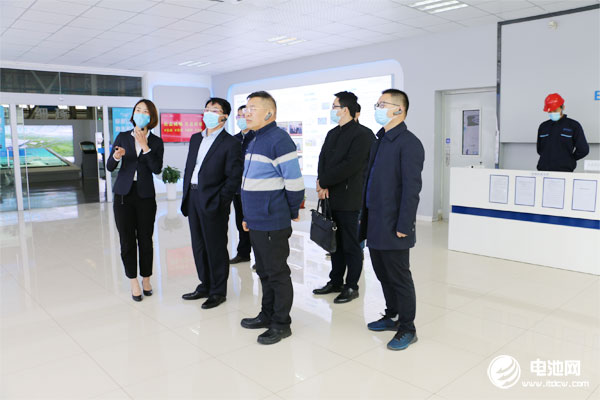 中國電池新能源產業鏈調研團一行與北汽新能源青島事業部相關領導交流、座談 中國電池新能源產業鏈調研團一行與北汽新能源青島事業部相關領導交流、座談