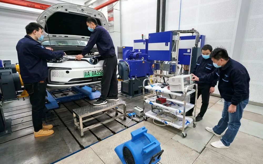 政策組合拳能否給汽車市場“掛擋提速”？ 新能源汽車新機(jī)遇引人關(guān)注