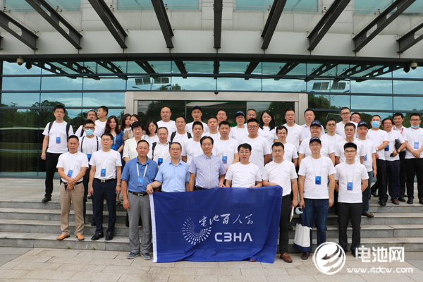 電池百人會企業(yè)家一行調研考察天能集團