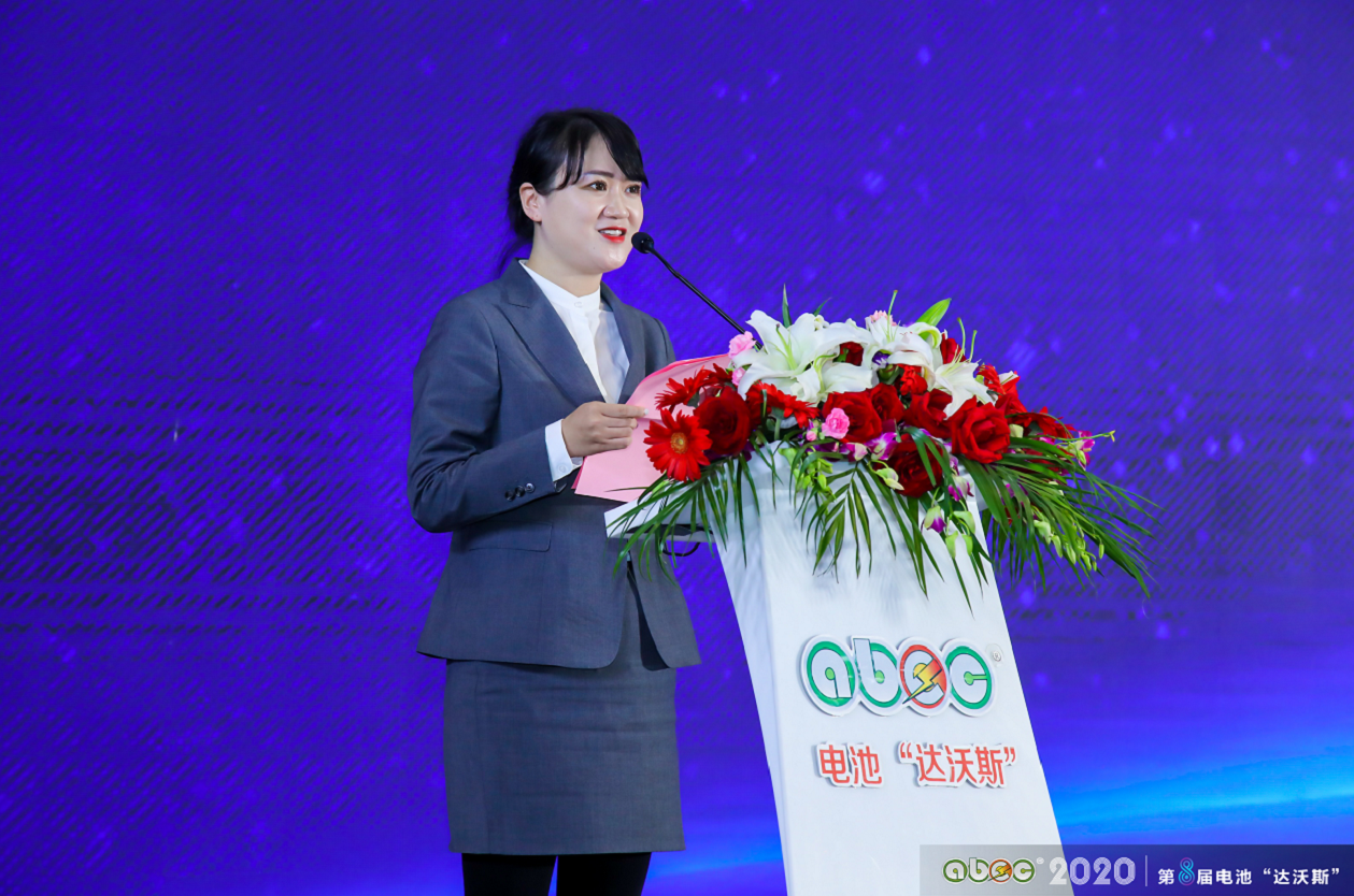 電池“達沃斯”組委會副秘書長、中國電池網副總裁耿茜茜 電池“達沃斯”組委會副秘書長、中國電池網副總裁耿茜茜