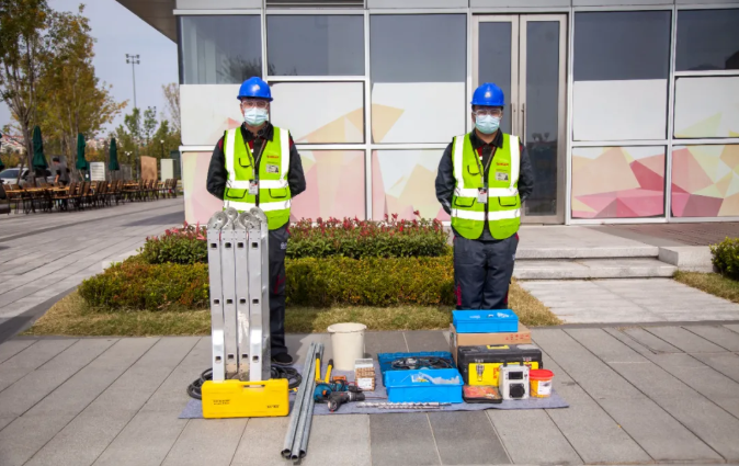 (日日順科技服務工程師的專業規范服務) (日日順科技服務工程師的專業規范服務)