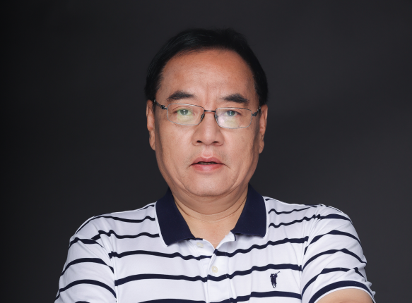 北京大學(xué)教授、中關(guān)村新型電池技術(shù)創(chuàng)新聯(lián)盟理事長(zhǎng)其魯