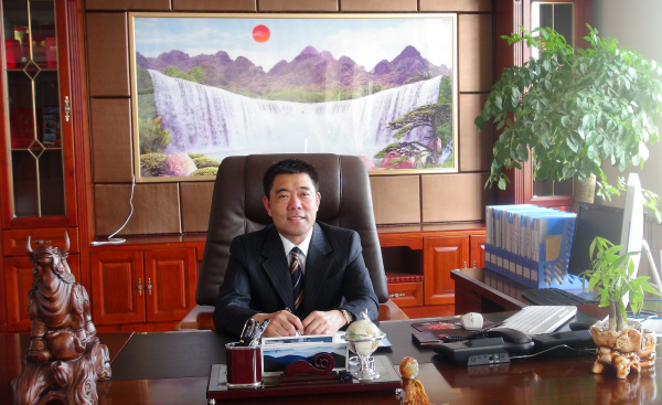 鴻圖隔膜張漢鴻：祝新能源行業朋友們緊密團結，喜迎龍年春天！