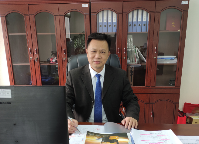 福建省龍德新能源股份有限公司銷售負責人鐘毅