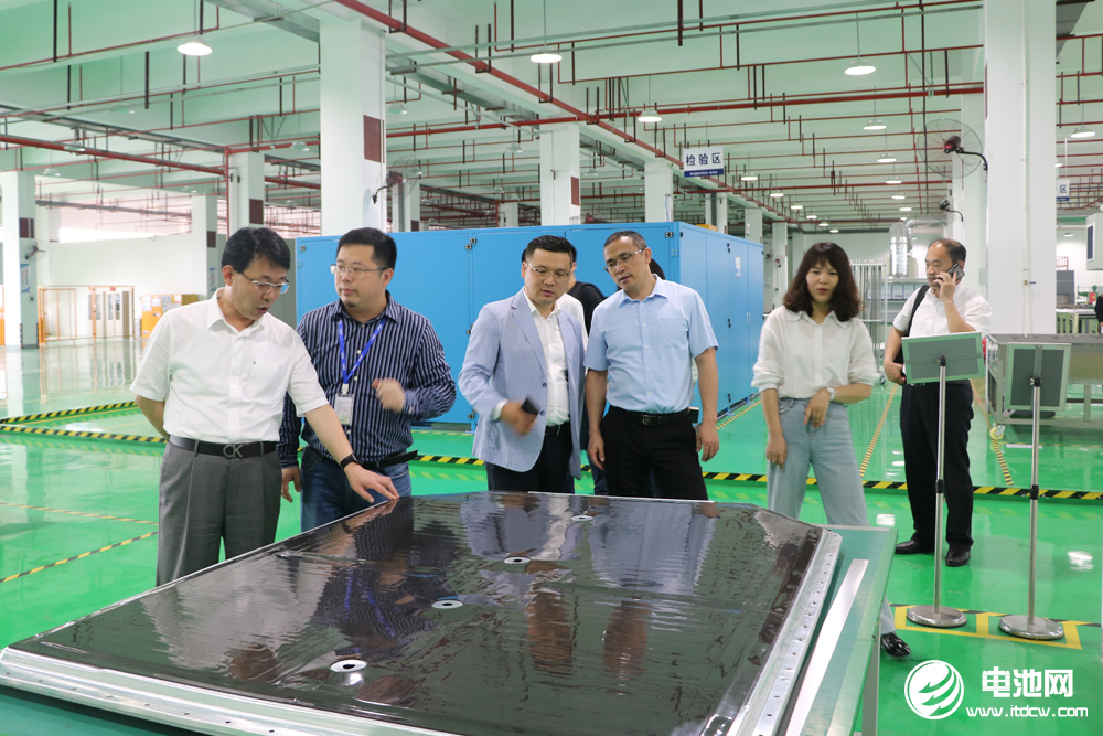 2021年中國電池新能源產業鏈調研團一行參觀考察飛榮達 2021年中國電池新能源產業鏈調研團一行參觀考察飛榮達