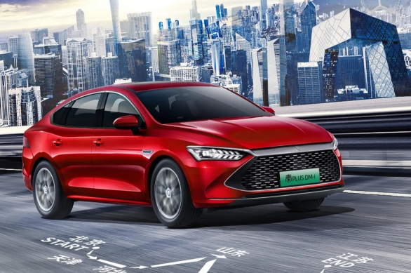 圖注：比亞迪秦PLUS DM-i正成為A級燃油車的顛覆者