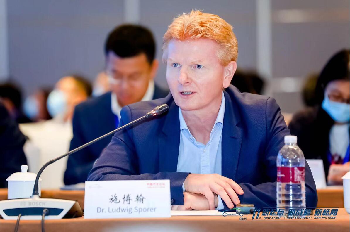 寶馬（中國）服務(wù)有限公司高級副總裁施博翰