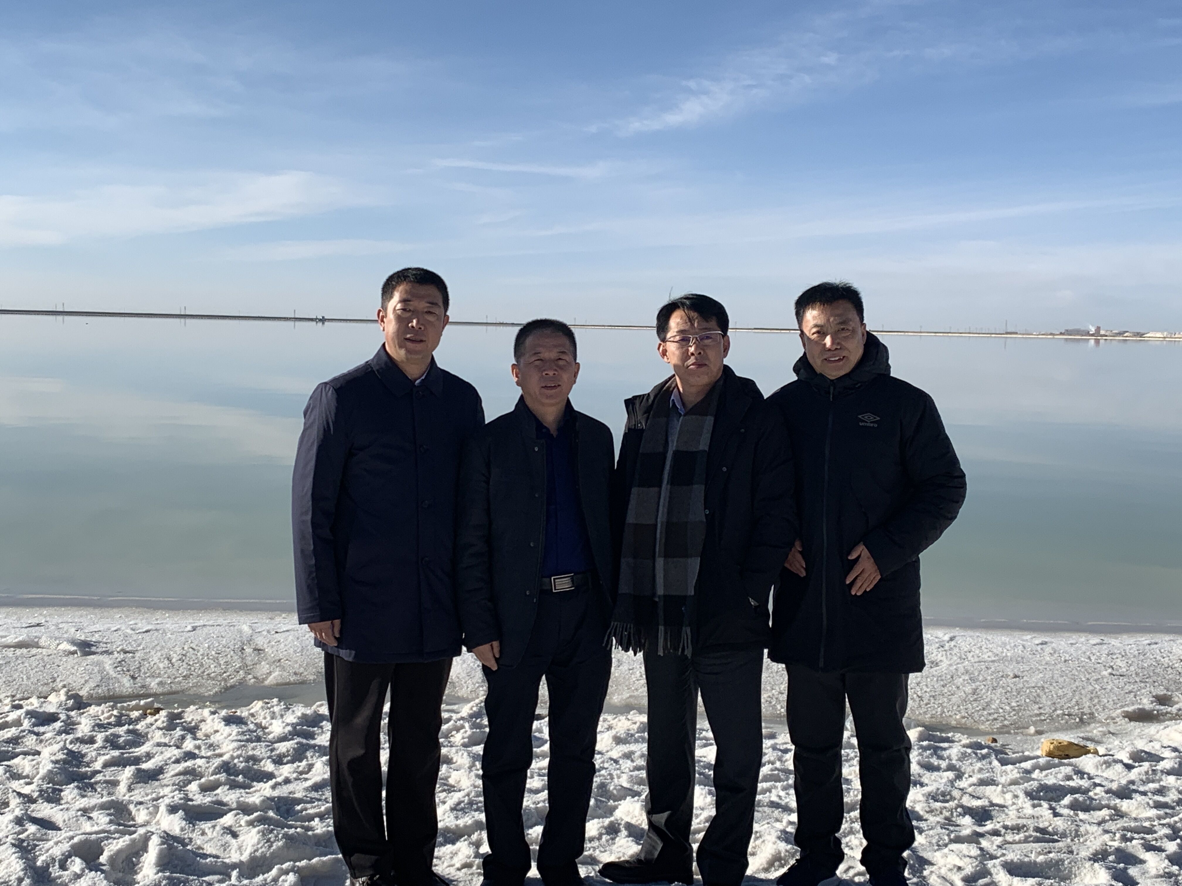 電池百人會理事長于清教一行調研考察青海察爾汗鹽湖