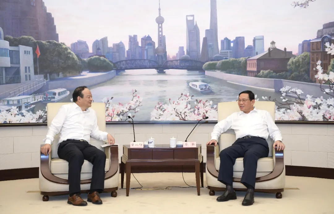 上海市委書記李強(qiáng)會(huì)見寧德時(shí)代董事長曾毓群一行 上海市委書記李強(qiáng)會(huì)見寧德時(shí)代董事長曾毓群一行