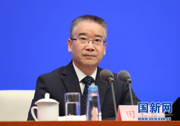 工業(yè)和信息化部黨組成員、總工程師、新聞發(fā)言人田玉龍