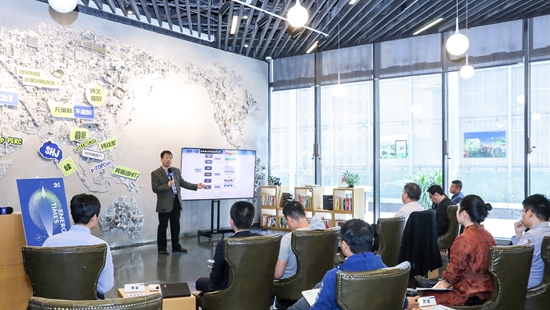 “無革新·不綻放”沙龍 “無革新·不綻放”沙龍