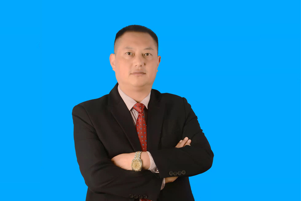 華爾升智控董事長兼總經(jīng)理冉振為 華爾升智控董事長兼總經(jīng)理冉振為