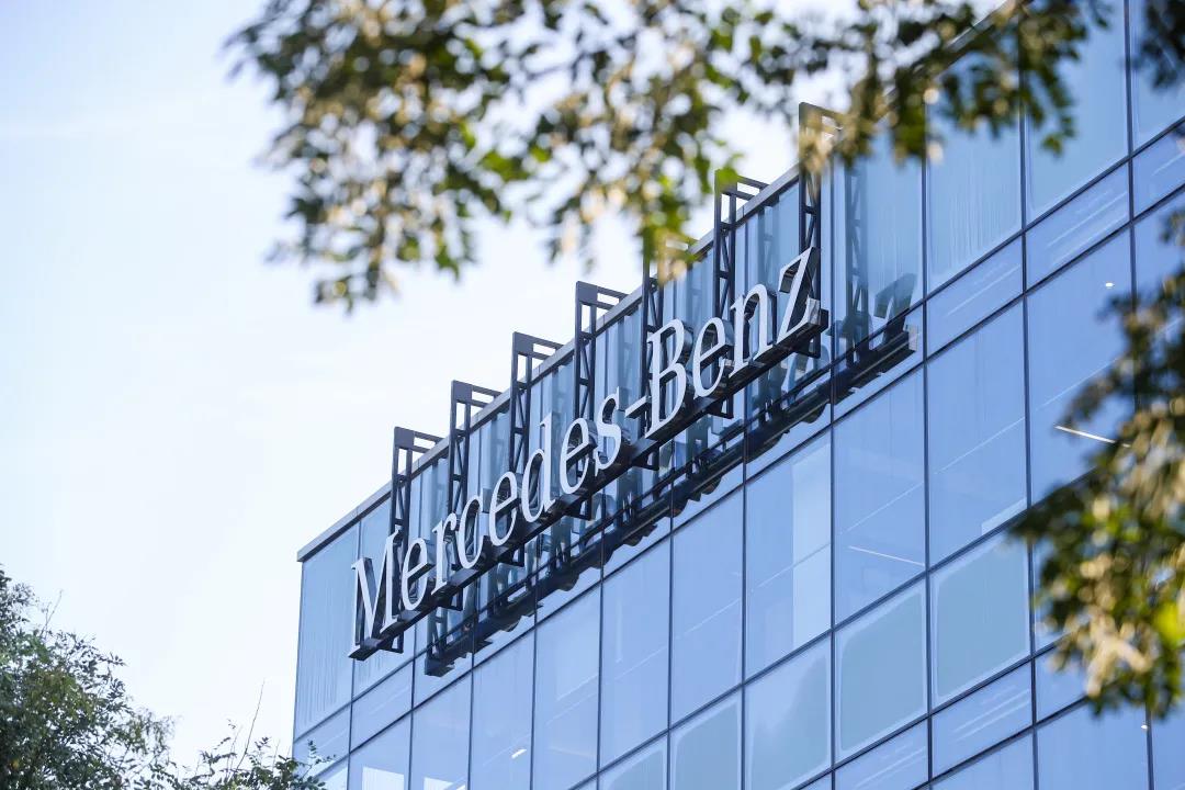 奔馳超7萬(wàn)輛車(chē)召回 涉及12V蓄電池、主機(jī)軟件等問(wèn)題