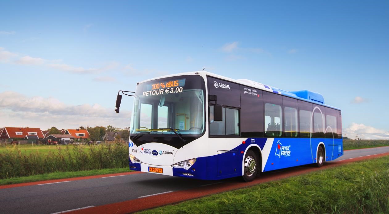 2013年4月，比亞迪進(jìn)軍歐洲市場第一站--荷蘭，在西斯蒙尼克島上運(yùn)營