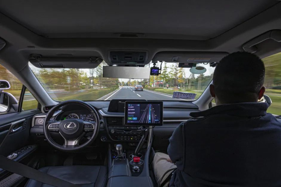 主駕可無人!全國首個乘用車無人化運營試點在北京開放 主駕可無人!全國首個乘用車無人化運營試點在北京開放