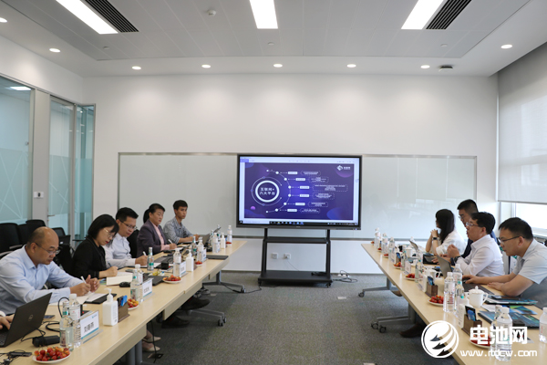 中關(guān)村新型電池技術(shù)創(chuàng)新聯(lián)盟秘書長(zhǎng)于清教一行參觀考察?？怂箍抵圃熘悄? /></p><p style=