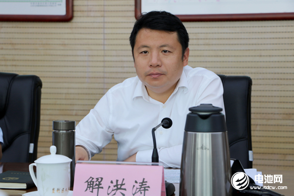 墾利區(qū)區(qū)委副書(shū)記、區(qū)長(zhǎng)解洪濤