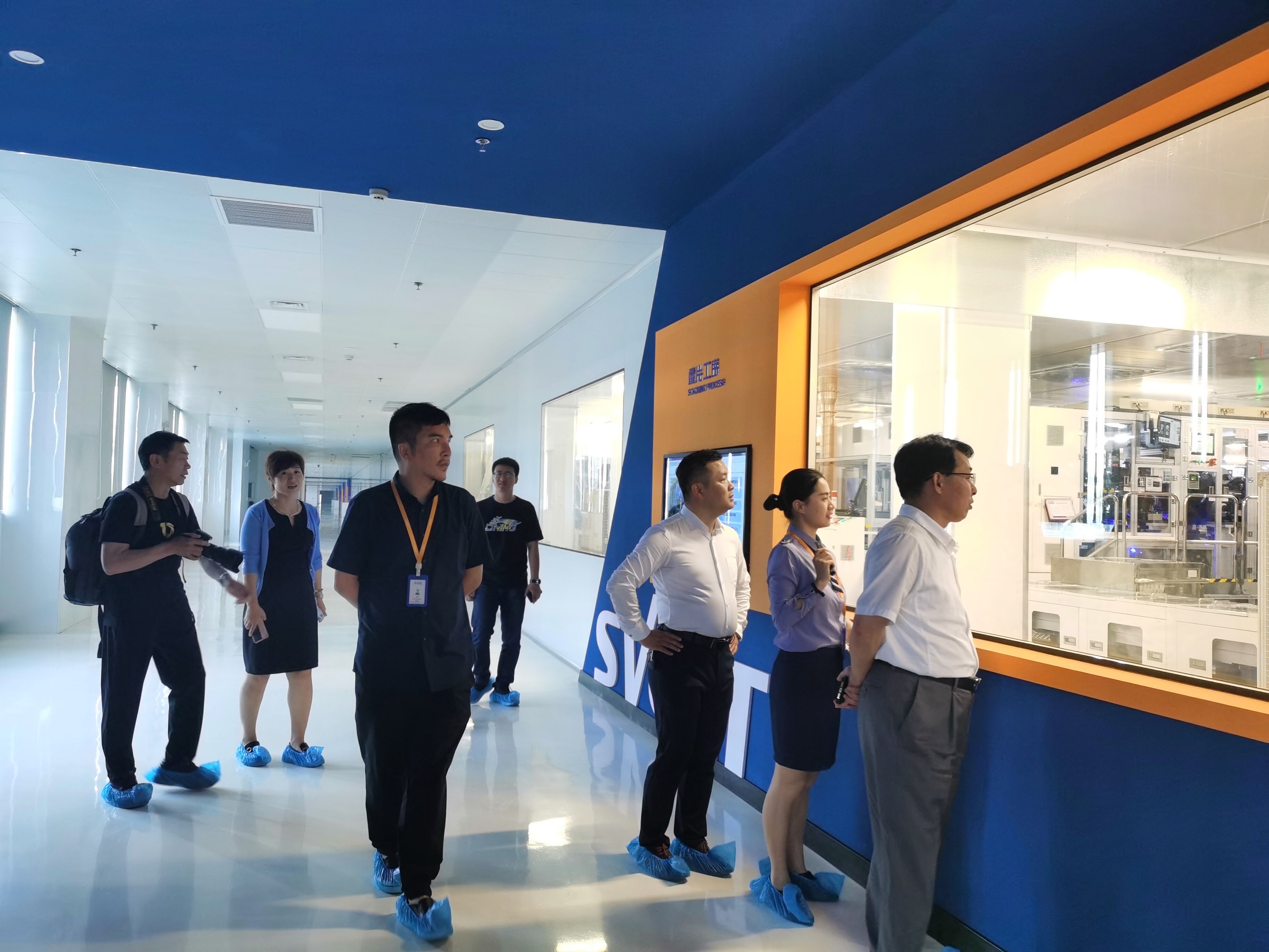 于清教一行參觀考察蜂巢能源