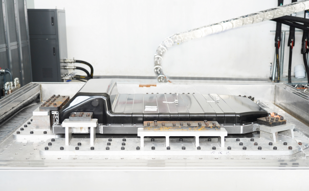 走進蜂巢創新中心 直擊短刀針刺 走進蜂巢創新中心 直擊短刀針刺