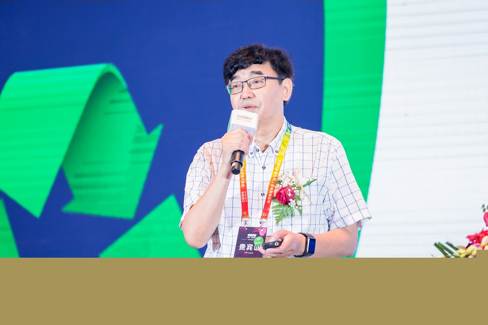 中國工程院院士、加拿大工程院院士、加拿大皇家科學院院士、南方科技大學講席教授徐政和 中國工程院院士、加拿大工程院院士、加拿大皇家科學院院士、南方科技大學講席教授徐政和