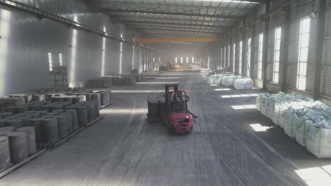 總投資6.5億 山西恒科年產(chǎn)6萬(wàn)噸鋰電池負(fù)極材料項(xiàng)目試運(yùn)行 總投資6.5億 山西恒科年產(chǎn)6萬(wàn)噸鋰電池負(fù)極材料項(xiàng)目試運(yùn)行