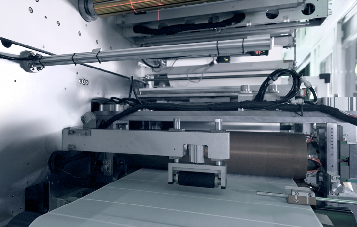 短刀電池迎來最佳搭檔 蜂巢能源發布最新一代疊片技術 短刀電池迎來最佳搭檔 蜂巢能源發布最新一代疊片技術