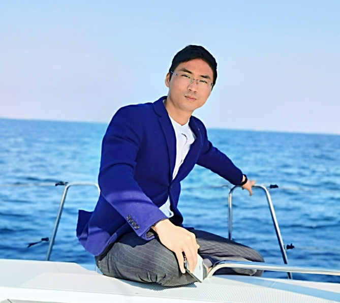 深圳市旭日東自動化設備工程有限公司 銷售總經理 劉舜