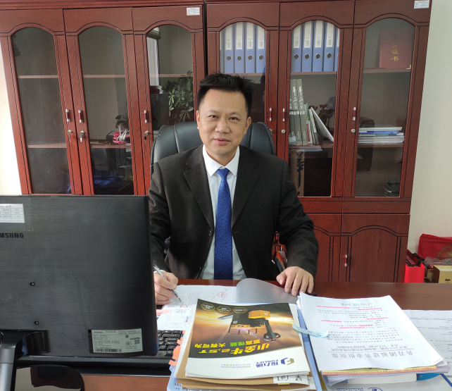 福建省龍德新能源有限公司 副總經理 鐘毅