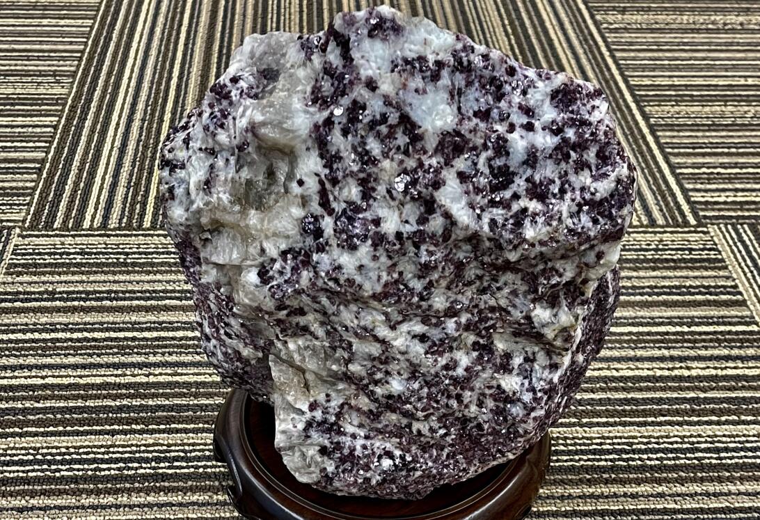 澳礦鋰輝石價格目前堅挺 核心原材料搶奪不能盲目樂觀 澳礦鋰輝石價格目前堅挺 核心原材料搶奪不能盲目樂觀