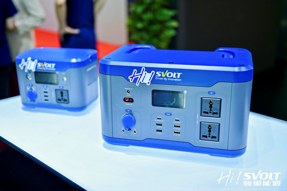 蜂巢能源上海車展首發坦克聯名款便攜式儲能電源 蜂巢能源上海車展首發坦克聯名款便攜式儲能電源