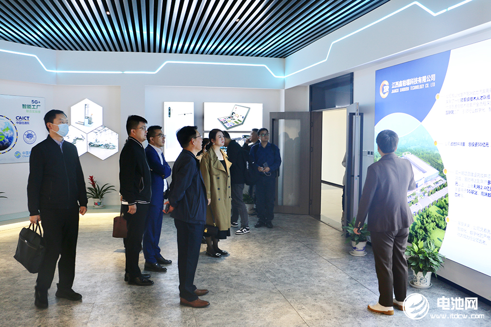 中國(guó)電池新能源產(chǎn)業(yè)鏈調(diào)研團(tuán)一行參觀考察鑫鉑瑞