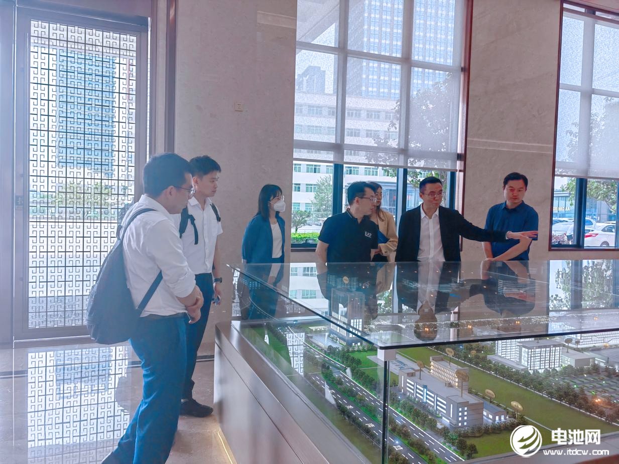 中國電池新能源產(chǎn)業(yè)鏈調(diào)研團(tuán)一行到訪海目星