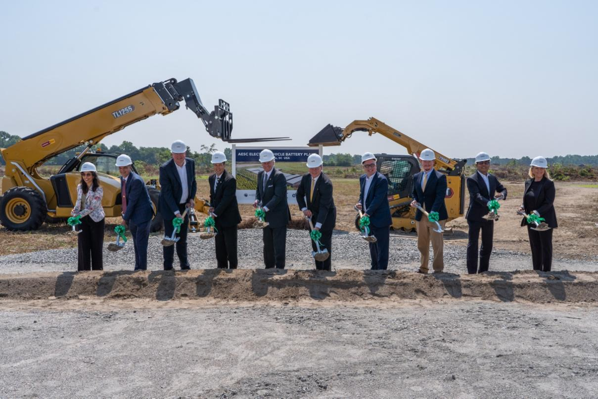 海外產(chǎn)能規(guī)劃超575GWh 動力電池從國內(nèi)卷向全球