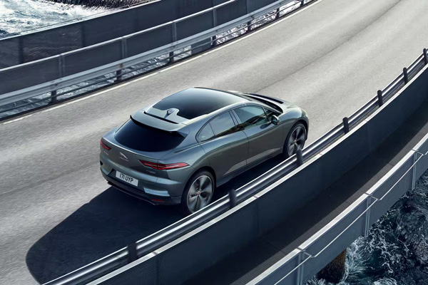 動(dòng)力電池存起火風(fēng)險(xiǎn) 捷豹路虎召回995輛純電汽車