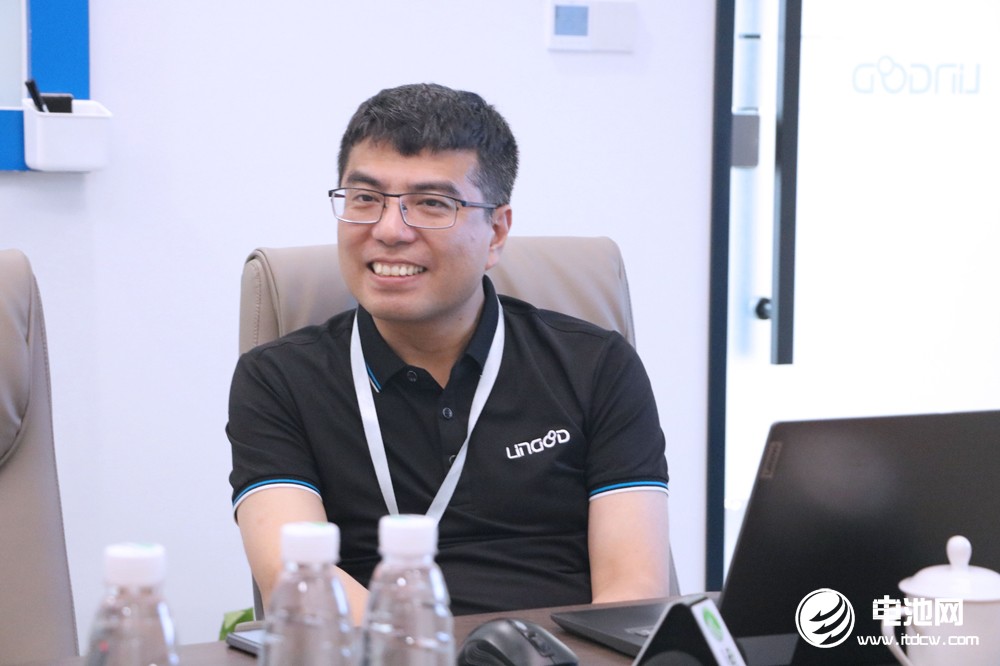 中關村新型電池技術創新聯盟秘書長于清教一行參觀考察靈鴿科技 中關村新型電池技術創新聯盟秘書長于清教一行參觀考察靈鴿科技