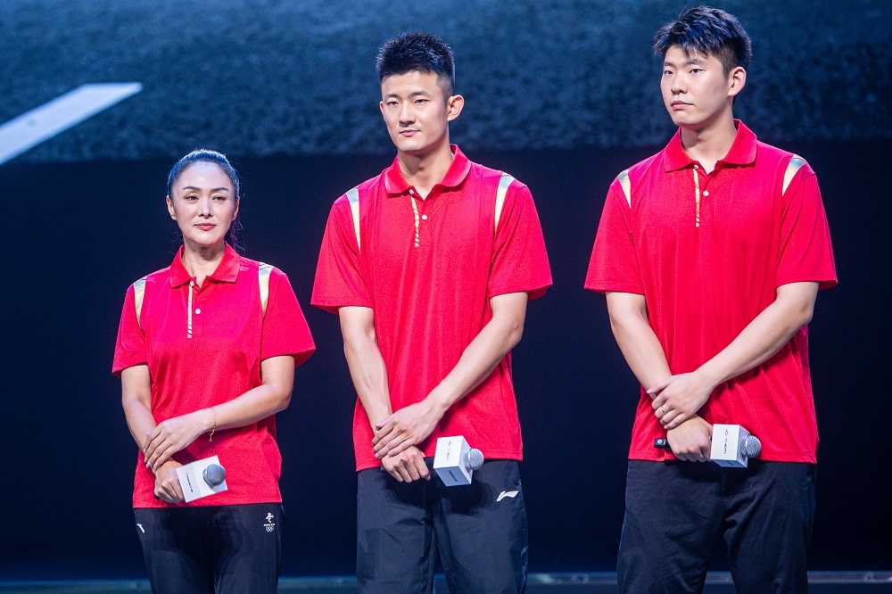   馬拉松冠軍孫英杰（左）、羽毛球冠軍諶龍（中）、羽毛球冠軍劉雨辰（右）