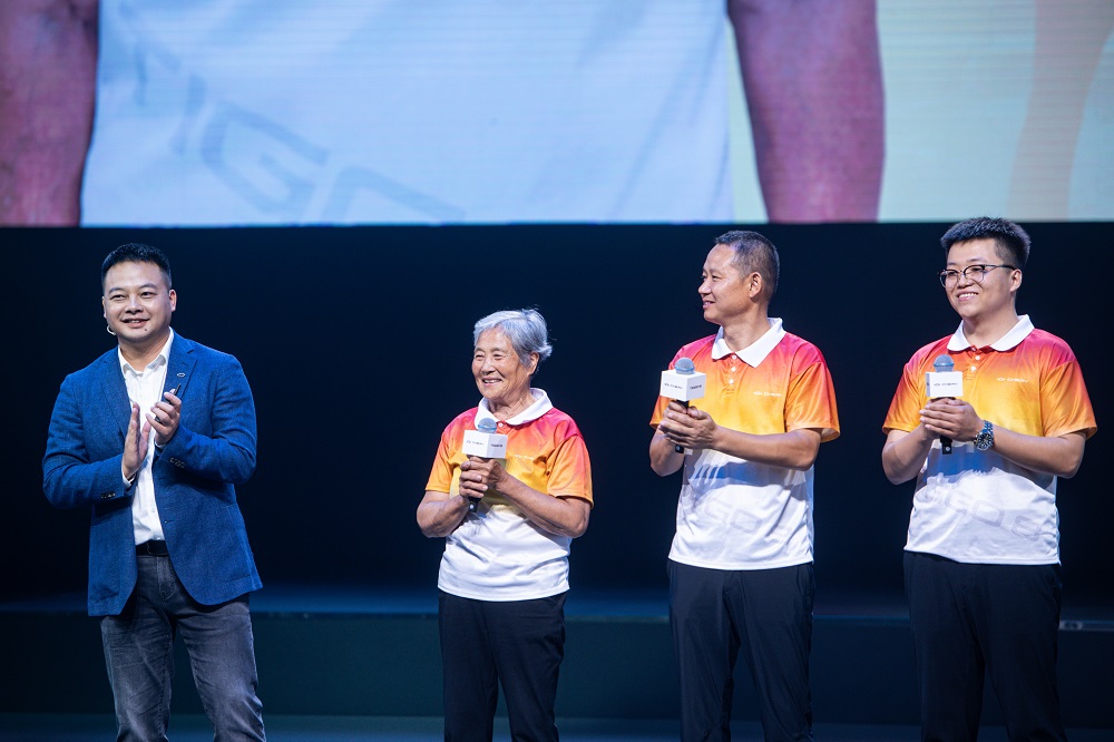 71歲車神奶奶徐茂彩，吉林省紅箭救援隊成員武海波，和父親一樣選擇瑞虎8的趙越